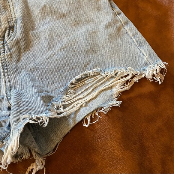 Missguided | Blue Light Wash | Extreme Ripped Hem | High Waist Denim Shorts 0 - Picture 4 of 11